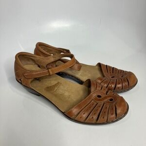 Clarks tan leather ankle strap shoes sandals women's size 8 boho cottagecore